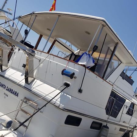 Hotel Yacht y fiestas Sant Adria de Besos Exterior foto